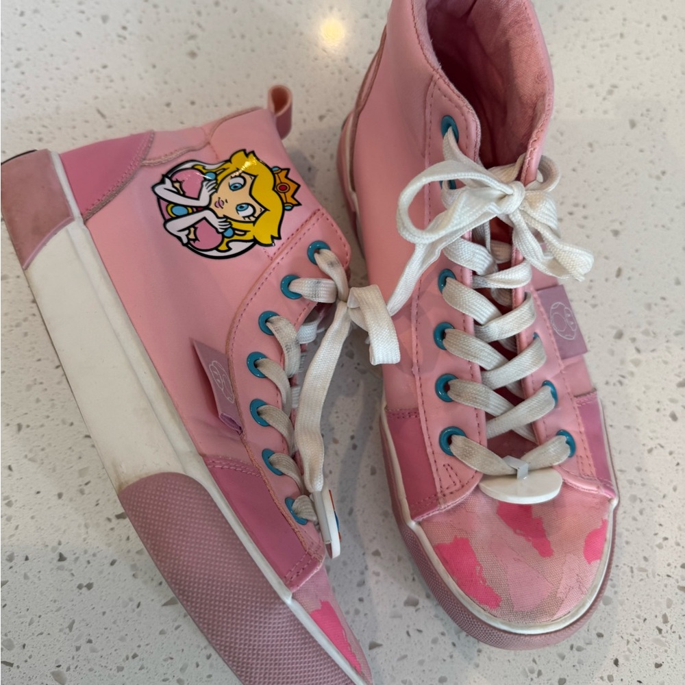 Princess Peach Pink and White High Top Tennis Shoes Size 6 Nintendo Super Mario